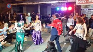 Asker eğlencesi organizasyon oryantal dansöz